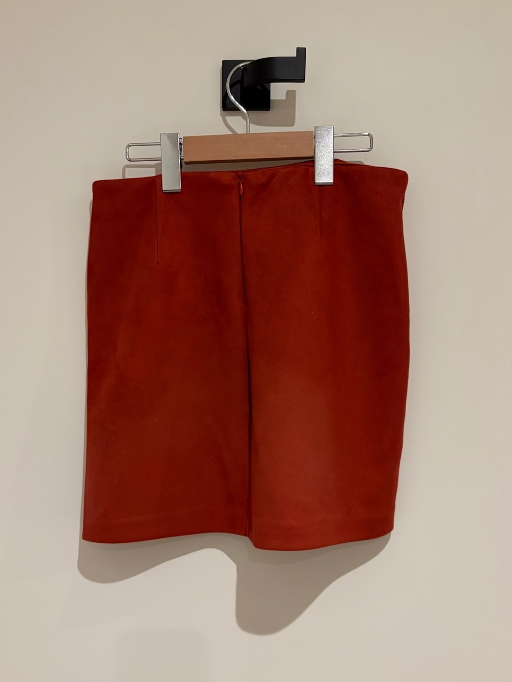 Pull&Bear Rust-Red Suede Mini Skirt - Picture 2 of 5
